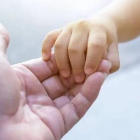 Requieren presentar certificado de libre deuda para guardas con fines de adopción