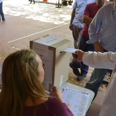 Provincia: cambios en los lugares de votación y reubicación de electores en nuevas escuelas