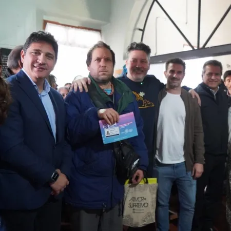 Más de 200 vecinos de Merlo recibieron Pases Libres Multimodales