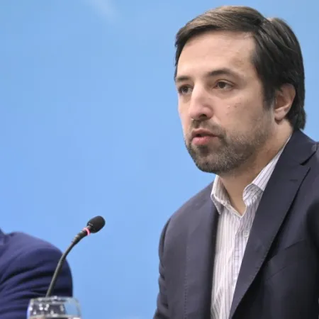 Para Kreplak, el aumento en salud anunciado por Milei “no alcanza”