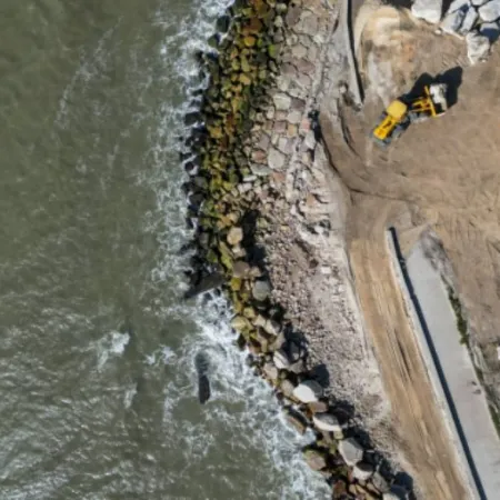 Avanzan las obras de la defensa costera en Pehuen Co