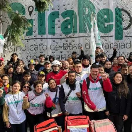 Repartidores por aplicación del SiTraRepA se movilizan contra la reforma laboral