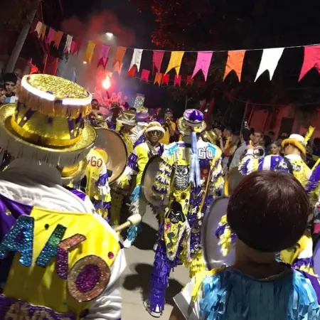 Boulogne vibra al ritmo del carnaval con un gran corso organizado por murgas locales
