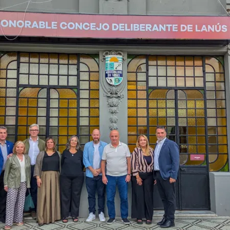 El HCD Lanús recibió a la vicepresidenta del Gobierno del Principado de Asturias
