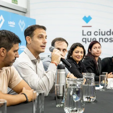 Julián Álvarez lanzó el registro municipal de cultos de Lanús