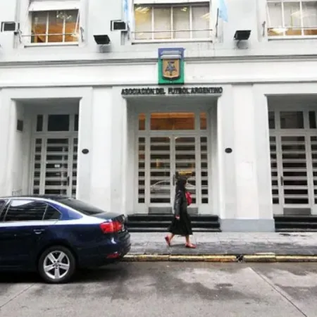 Allanan al menos 10 clubes en la causa contra la AFA y Sur Finanzas