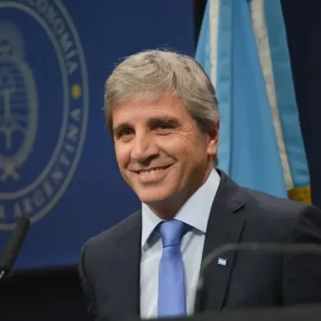 Caputo admitió que la inflación de marzo estuvo por encima del 3%, pero que bajará en abril