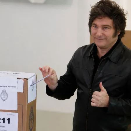 Milei avanza con su reforma electoral: menos financiamiento estatal y fin de las PASO