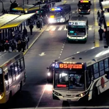 Colectivos en alerta: empresas del AMBA advierten que el sistema es “insostenible”