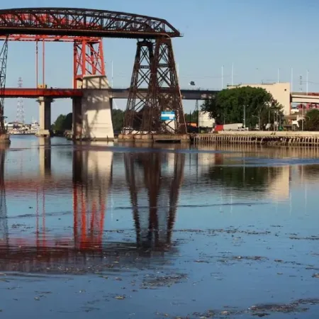 Alarma por el Riachuelo: un informe periodístico internacional advierte fuerte retroceso ambiental