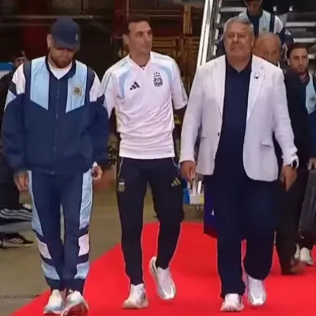 Un recibimiento sin festejos y con varias ausencias en Ezeiza