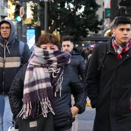 Frío extremo, nevadas y fuertes vientos: el invierno vuelve a golpear con intensidad a varias provincias