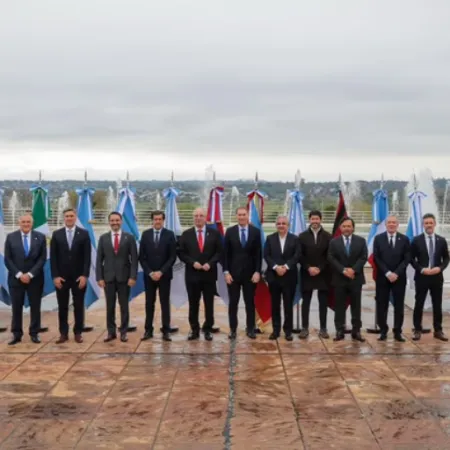 Caputo y Santilli reciben a gobernadores del Norte Grande por la situación energética