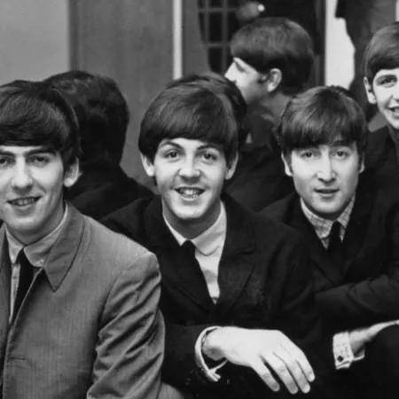 Inauguran una muestra sobre The Beatles en Beccar con piezas únicas de la mayor colección de Sudamérica