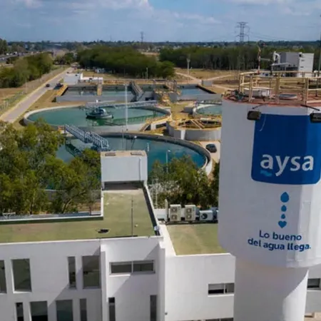 Ordenan a AySA a garantizar la calidad del servicio y frenan su privatización