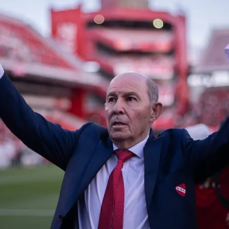 Bochini confirmó a quién apoyará en las elecciones de Independiente