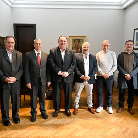 Intendentes llevaron sus planteos al Banco Provincia y avanzaron en herramientas para aliviar las cuentas municipales