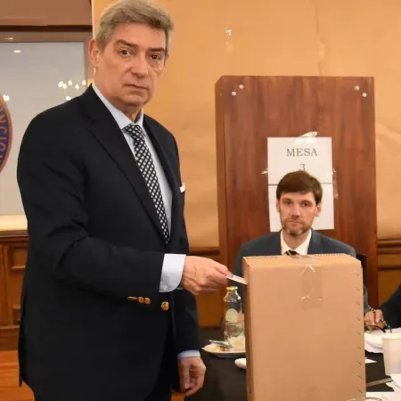La Ley de Tierras vuelve al centro de la disputa política entre el Gobierno y la oposición