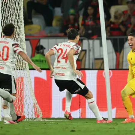 Estudiantes eliminó a Flamengo en el Maracaná y jugará la final de la Libertadores