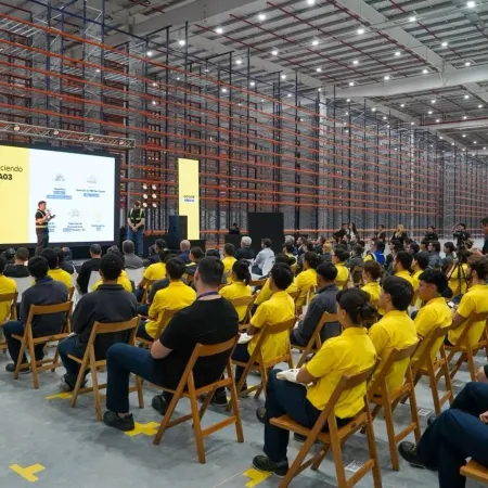 Mercado Libre inauguró en Escobar un centro logístico con una inversión de US$ 115 millones